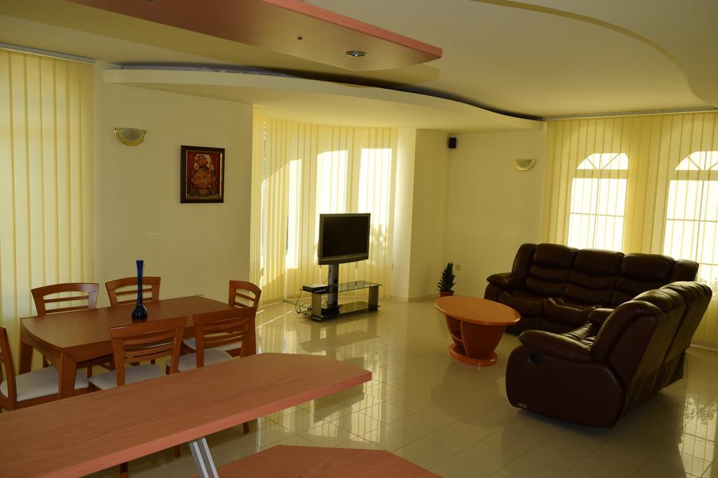 Hotel Eva Ravda Luaran gambar