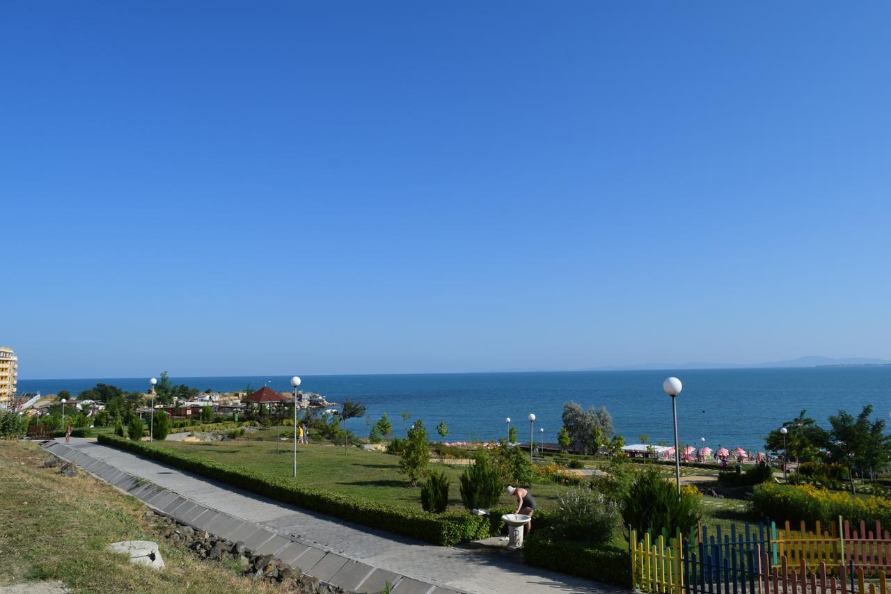 Hotel Eva Ravda Luaran gambar