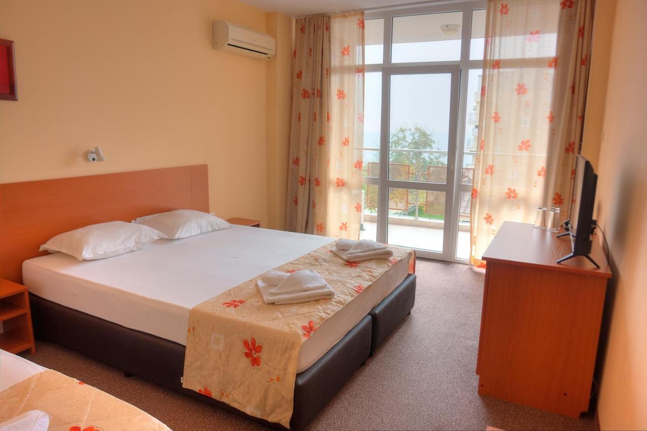 Hotel Eva Ravda Luaran gambar